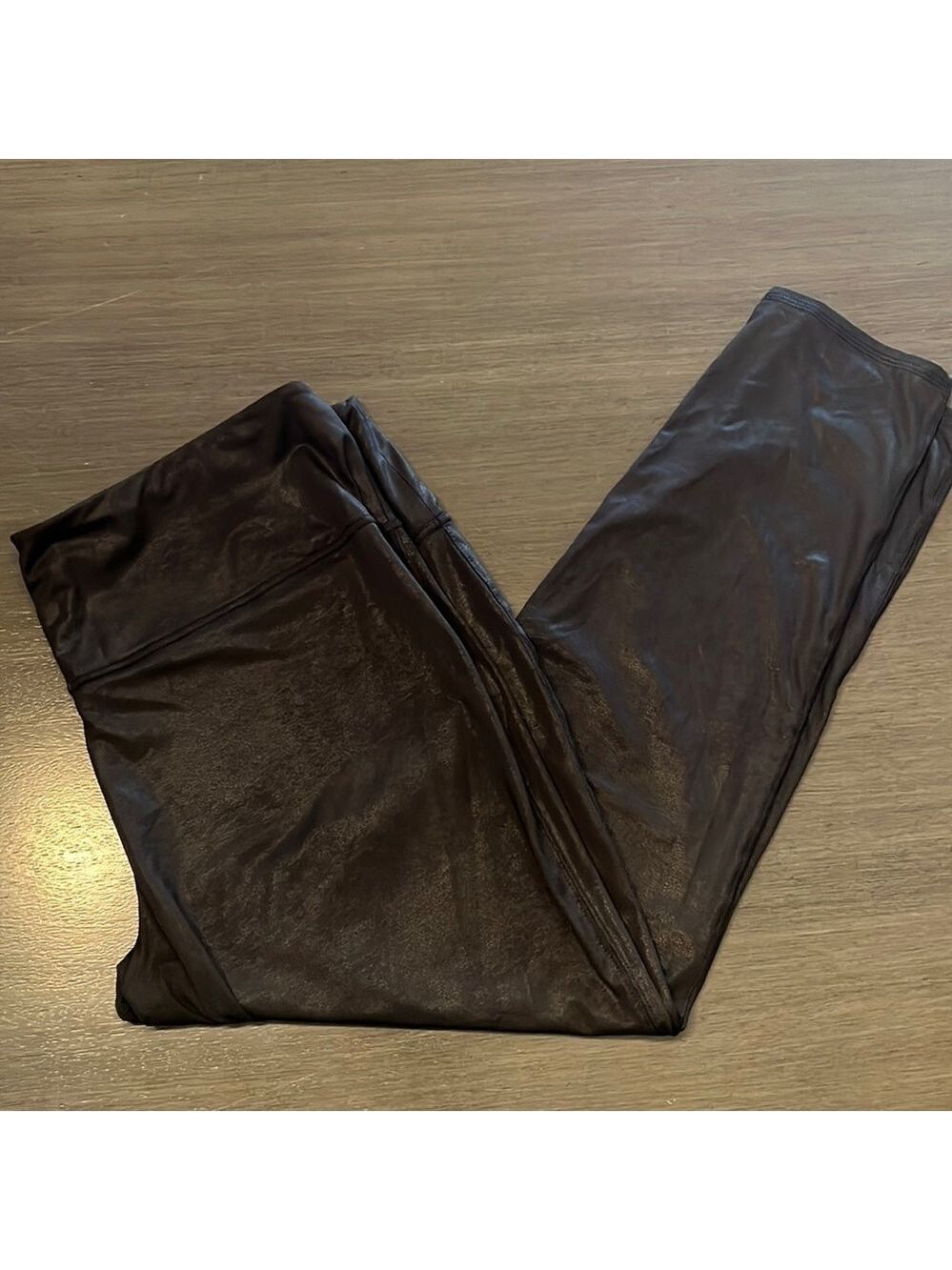 Bold Elements ‘Cut To Curve’ Black Shimmer Print Leggings
